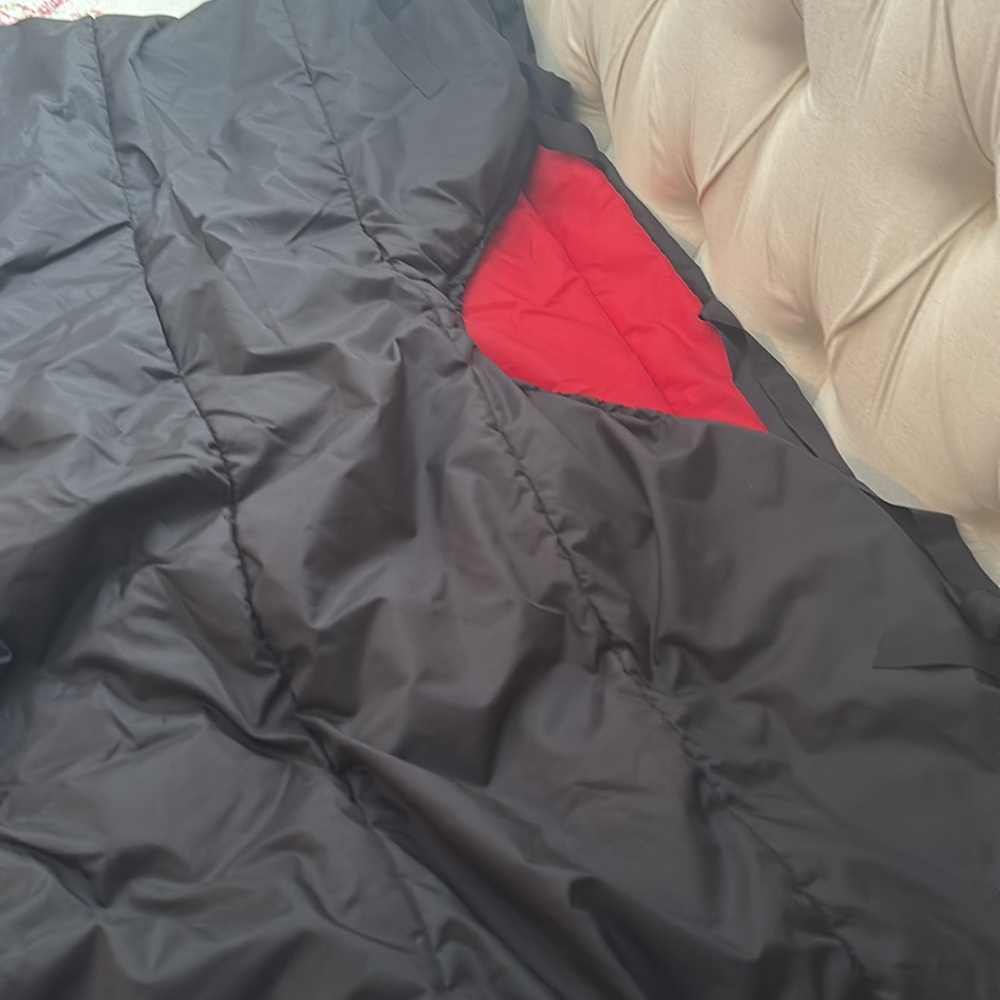 Twin size sleeping bag with packet for twin size air mattress - Picture 2 of 4
